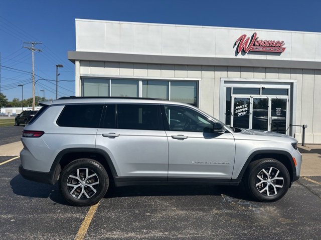 Used 2024 Jeep Grand Cherokee L Limited w/ Luxury Tech Group II image 12