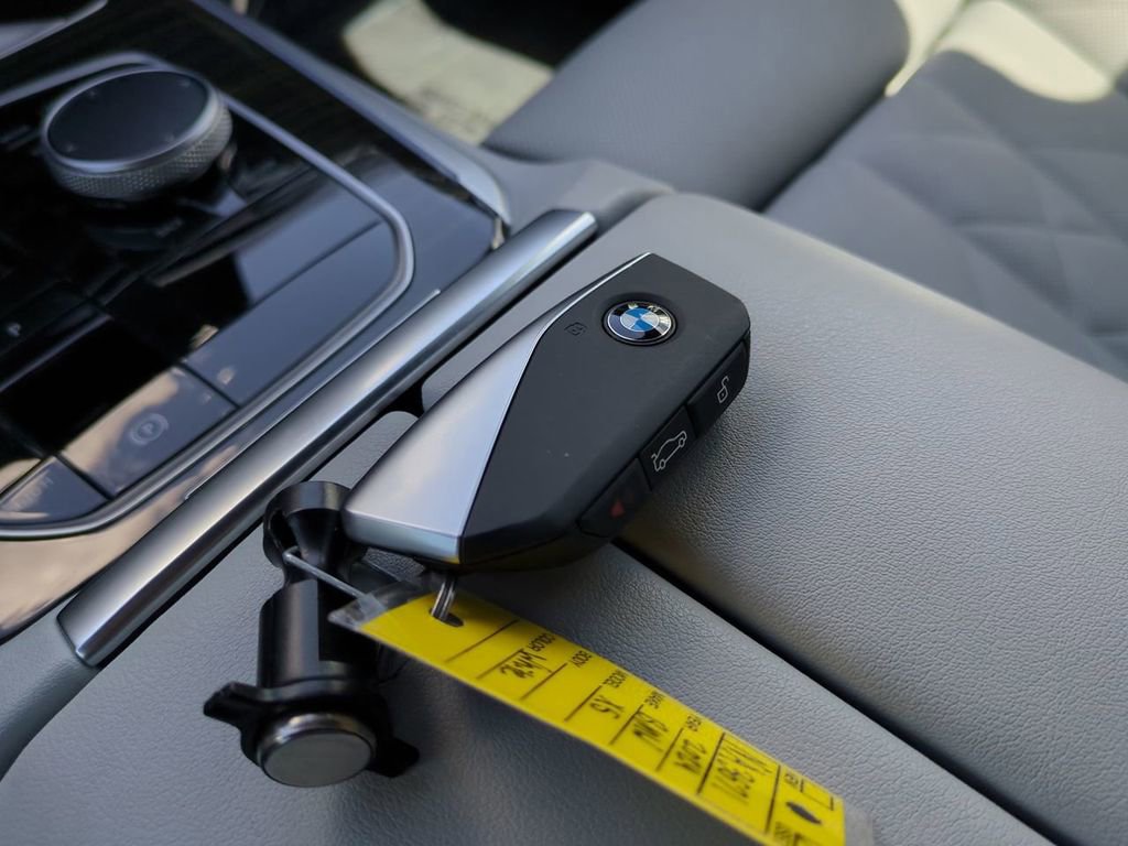 Used 2024 BMW X5 sDrive40i w/ Premium Package image 29