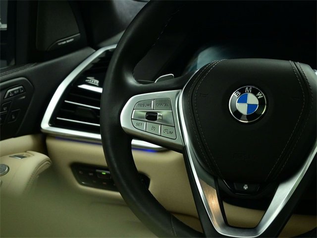Used 2021 BMW X7 xDrive40i w/ Premium Package image 11