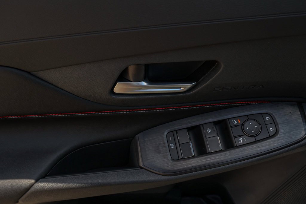 New 2027 Nissan Sentra SR FWD image 24