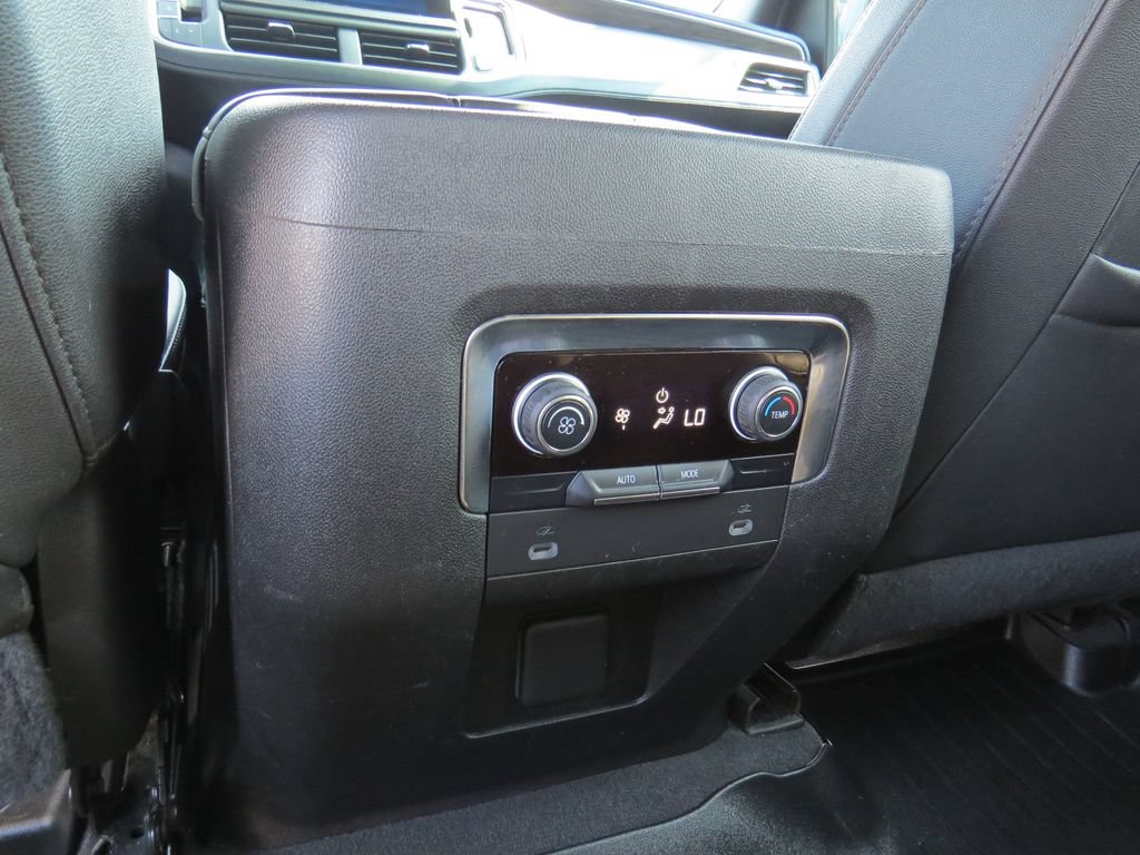Certified 2022 Chevrolet Suburban Z71 AWD/4WD image 17