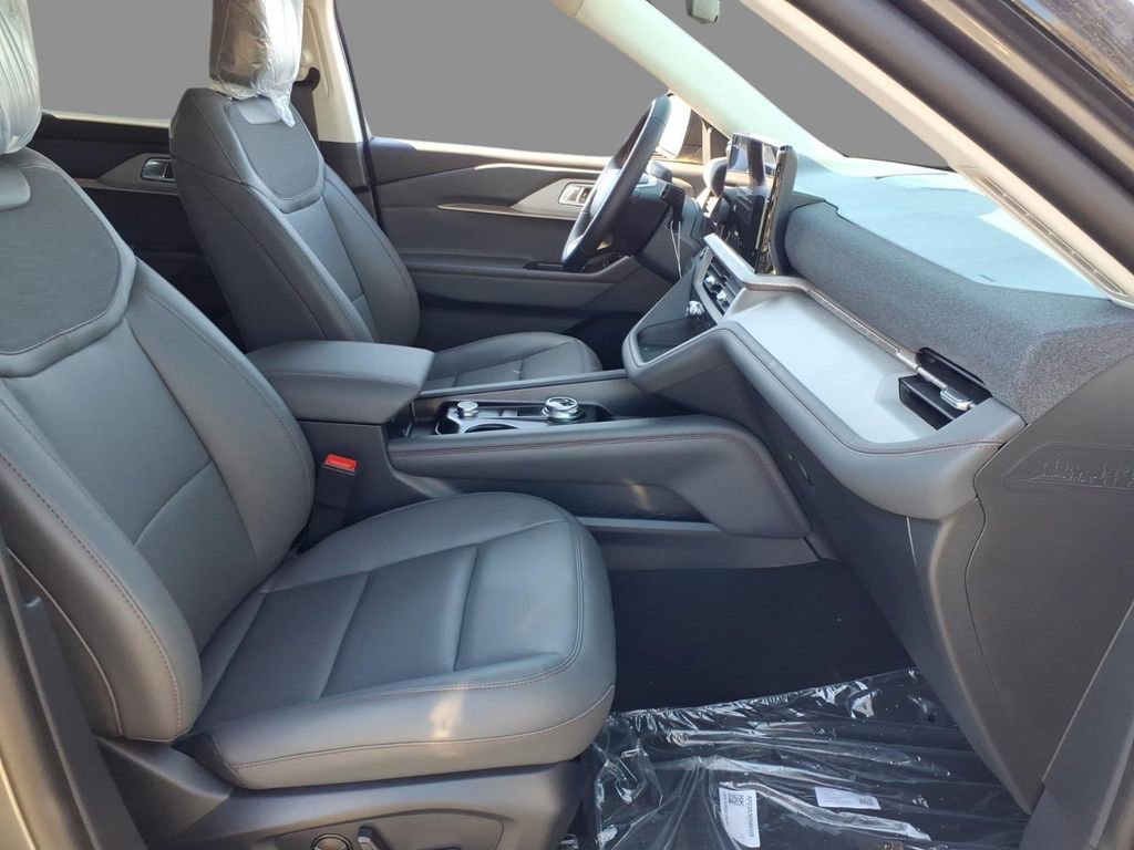 New 2026 Ford Explorer Active w/ Active Comfort Package image 12