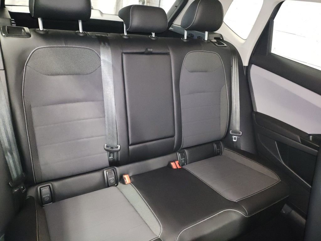 Used 2022 Volkswagen Taos SE image 11