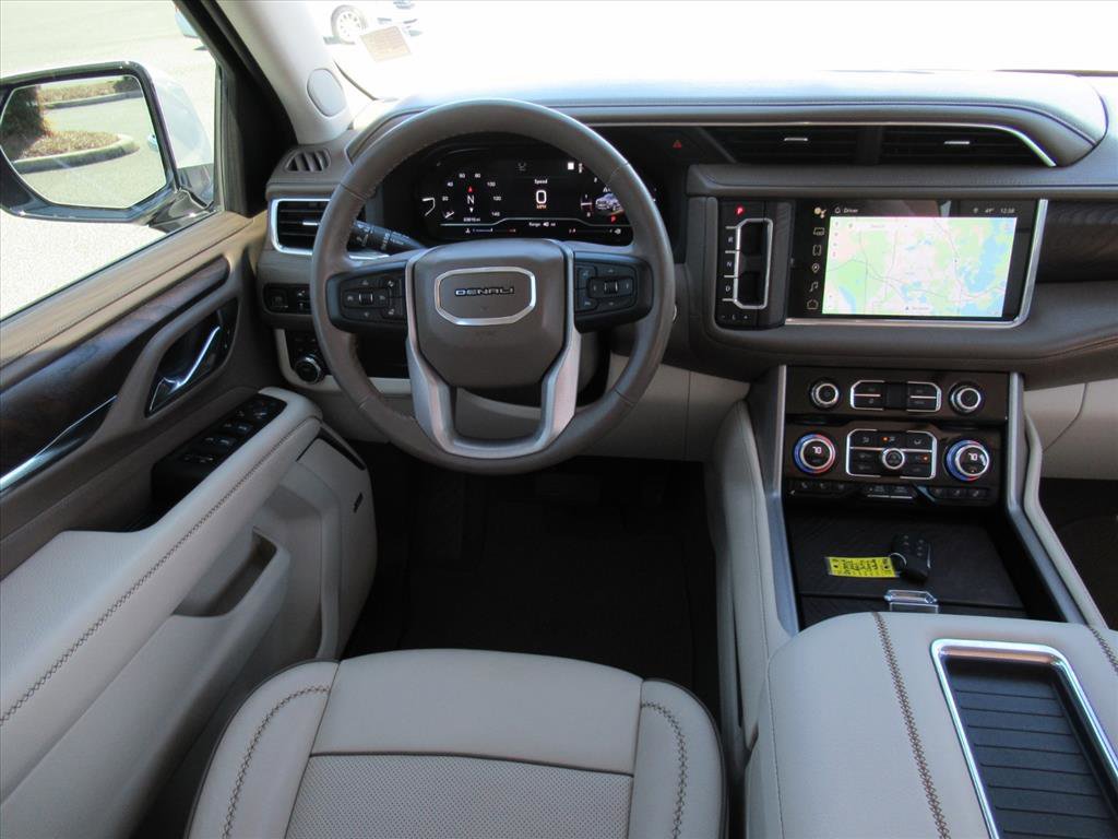 Used 2023 GMC Yukon Denali image 13