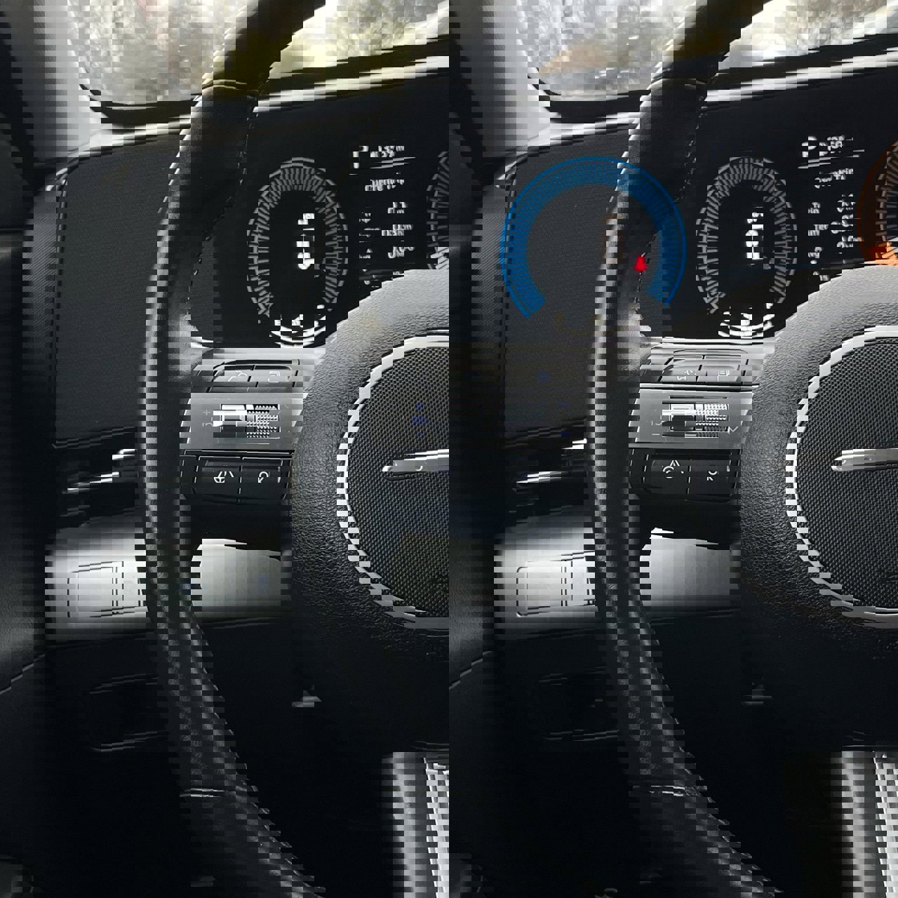 Used 2024 Hyundai Kona SEL image 13