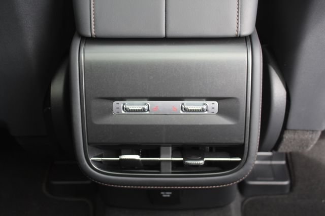 Used 2025 Lincoln Nautilus Reserve w/ Jet Appearance Package AWD/4WD image 20