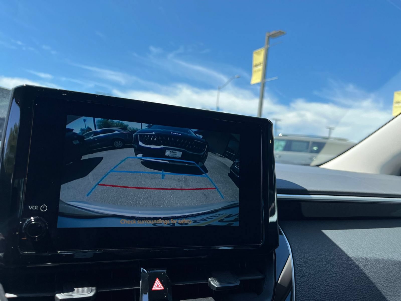 Used 2025 Toyota Corolla LE FWD image 24