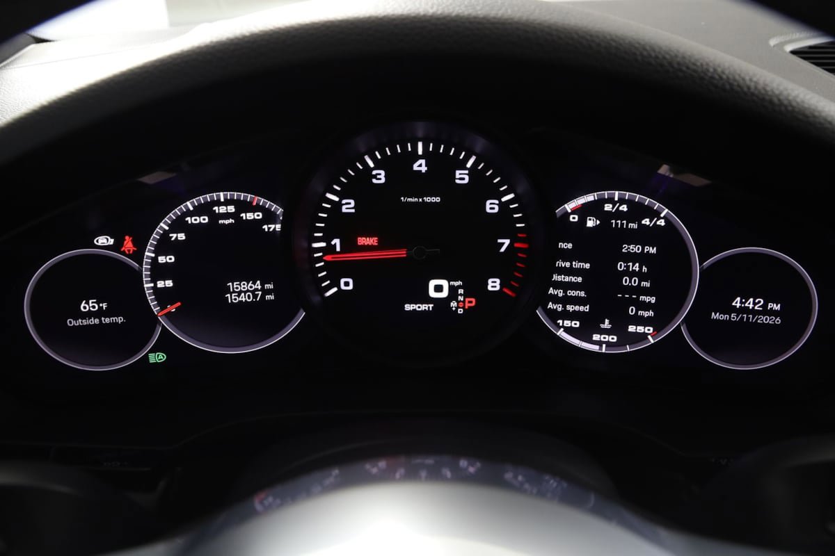 Used 2022 Porsche Cayenne Platinum Edition w/ Premium Package Plus AWD/4WD image 21