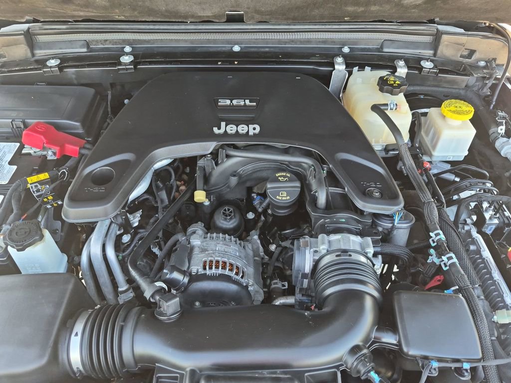 Used 2020 Jeep Gladiator Rubicon w/ Cold Weather Group AWD/4WD image 24