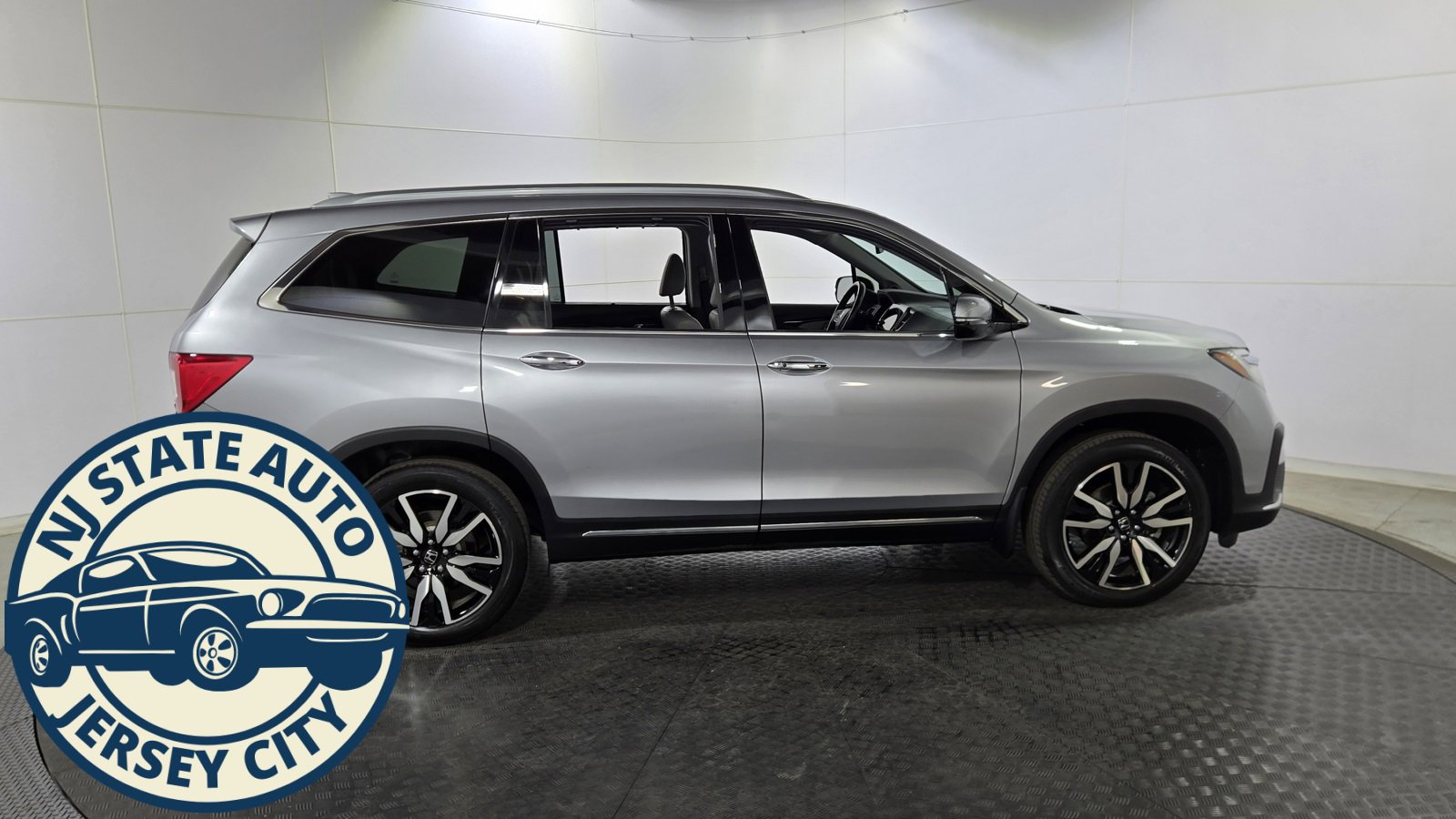 Used 2020 Honda Pilot Touring image 8