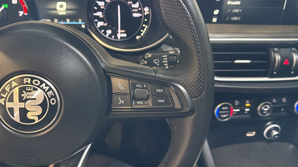 Used 2020 Alfa Romeo Stelvio Ti w/ Nero Edizione image 32