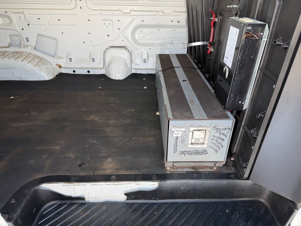 Used 2011 Ford E-250 and Econoline 250 w/ PWR Group RWD image 12