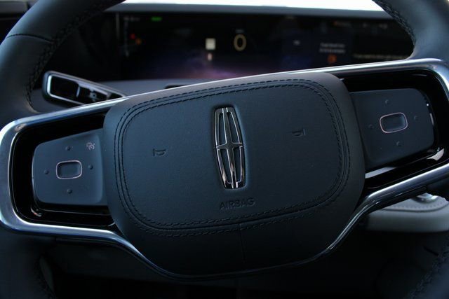 New 2026 Lincoln Nautilus Premier image 33