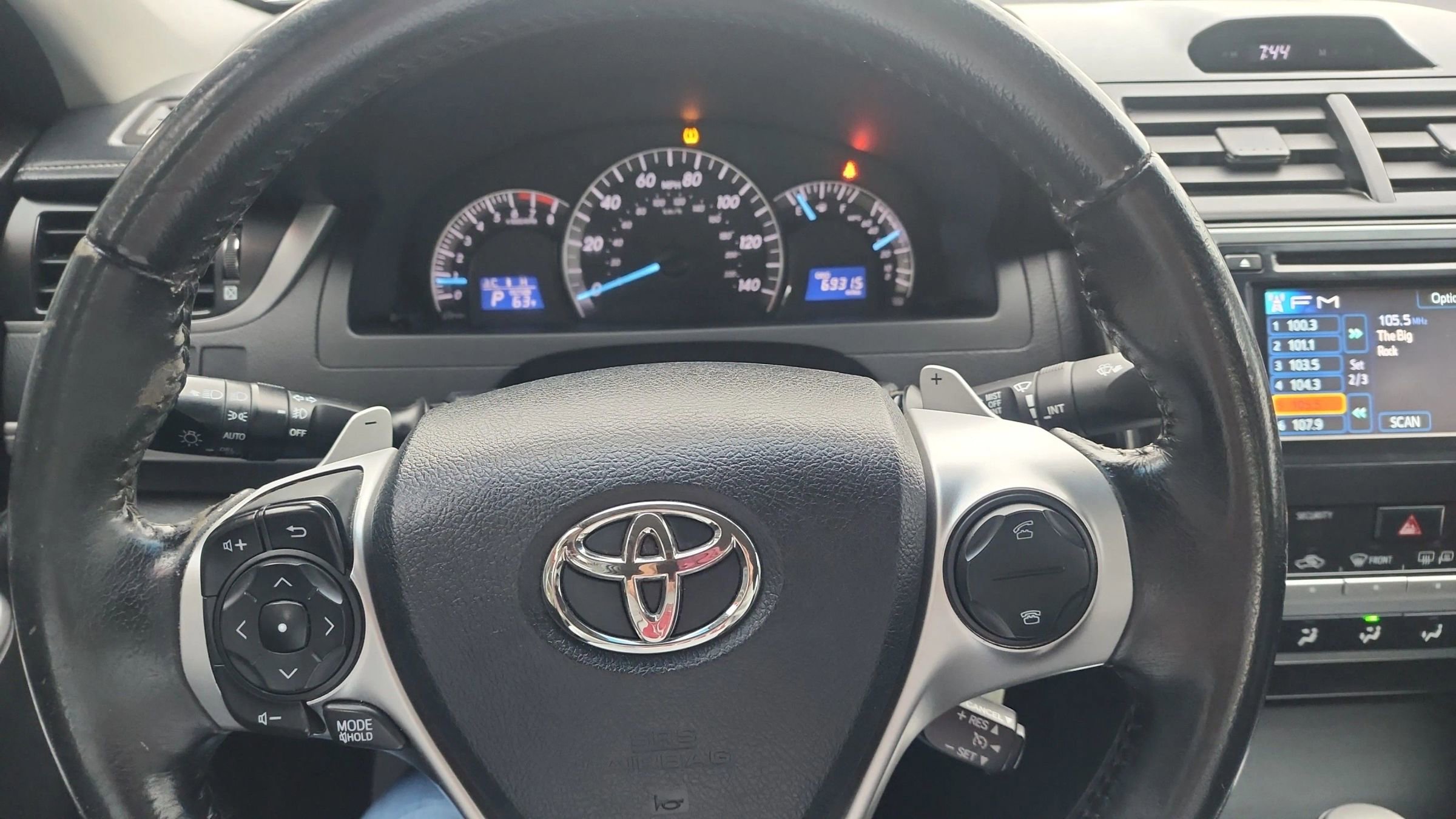 Used 2014 Toyota Camry SE image 18