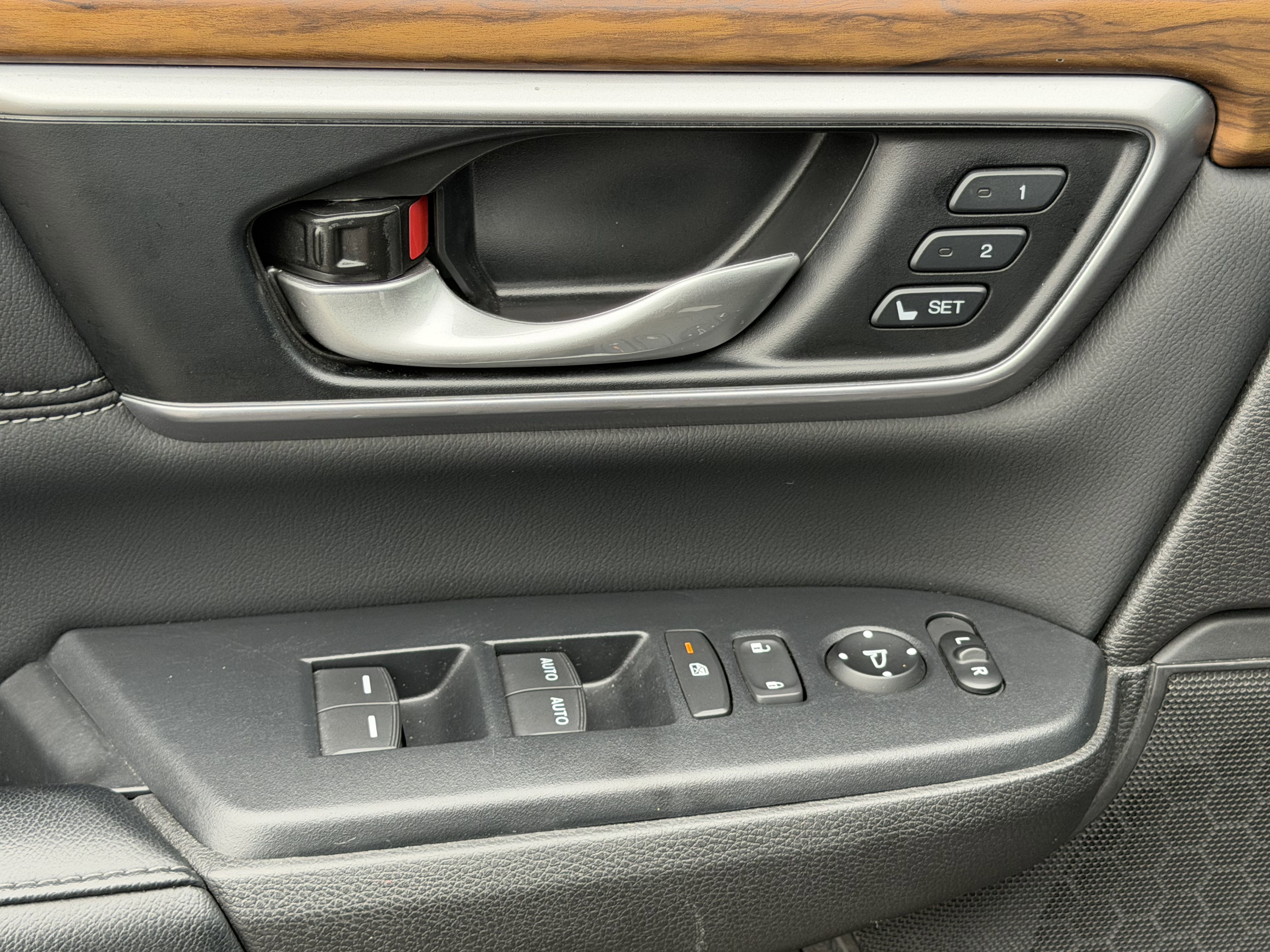 Used 2021 Honda CR-V Touring image 13