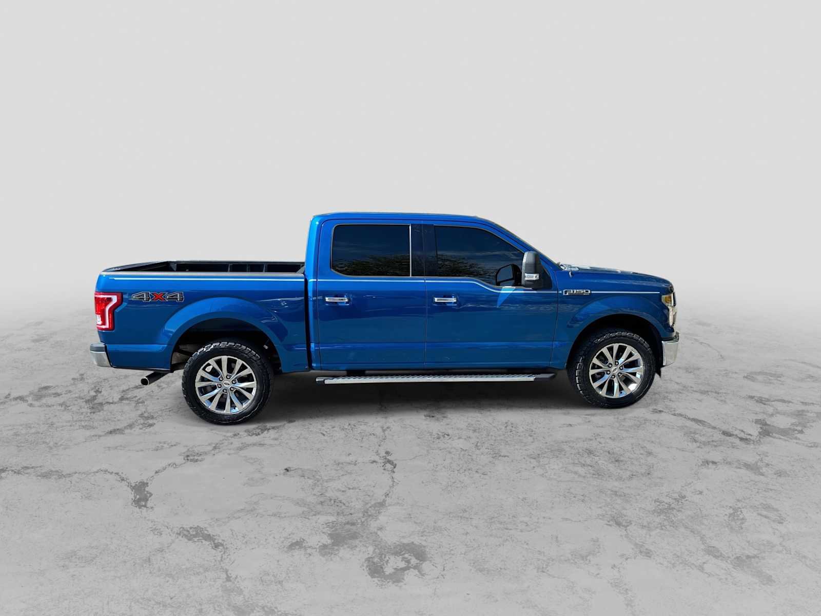 Used 2017 Ford F150 XLT w/ Equipment Group 302A Luxury AWD/4WD image 8