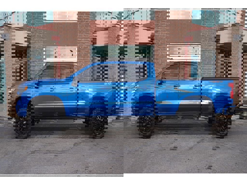 Used 2022 Chevrolet Silverado 1500 RST image 4