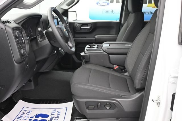 New 2026 Chevrolet Silverado 1500 Custom w/ LPO, Dark Essentials Package AWD/4WD image 11