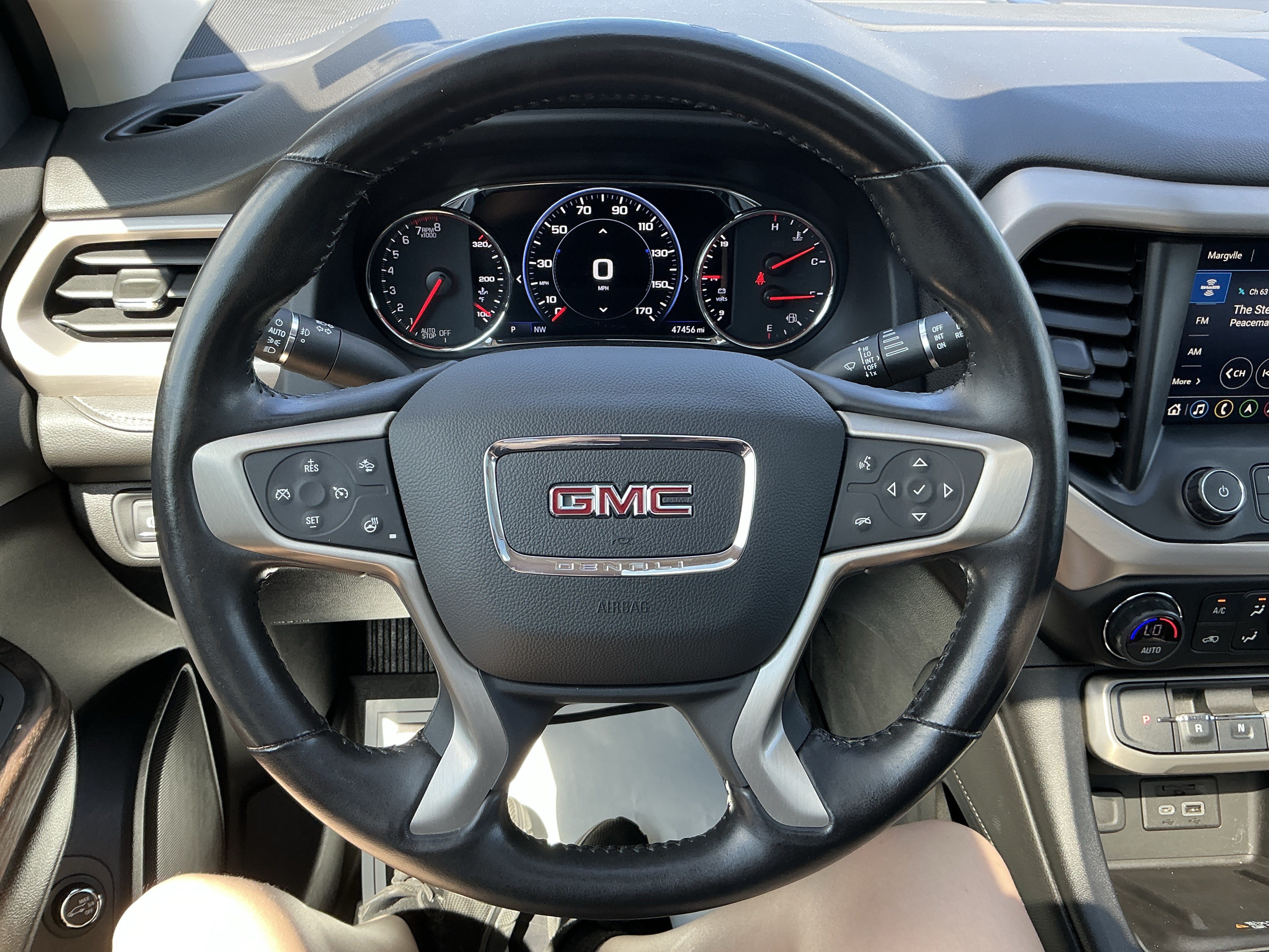 Used 2021 GMC Acadia Denali w/ Denali Ultimate Package AWD/4WD image 16