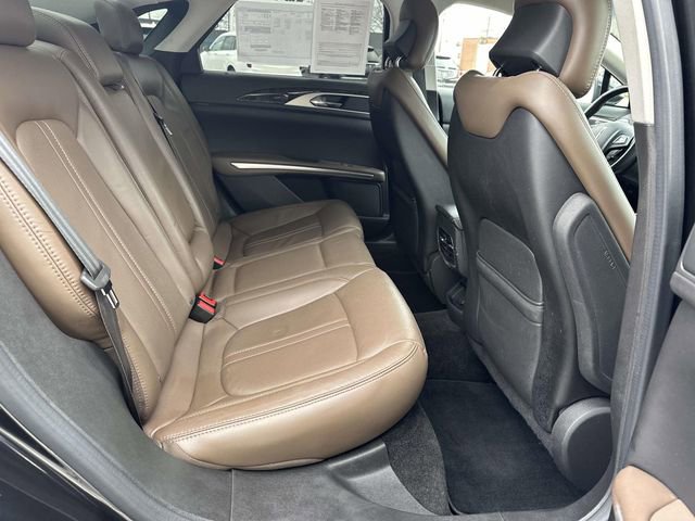 Used 2013 Lincoln MKZ image 21