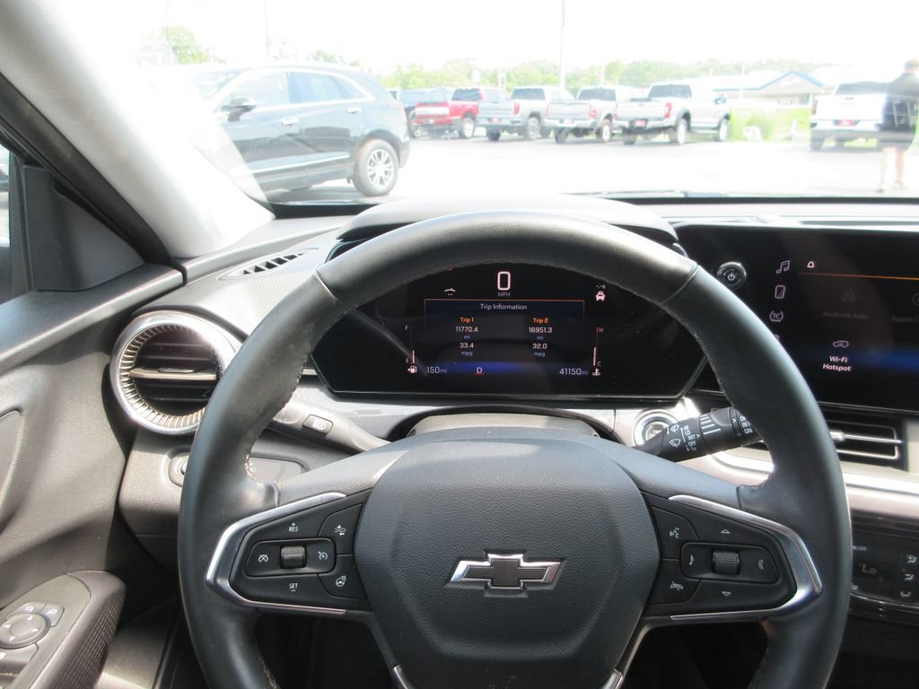 Used 2025 Chevrolet Trax ACTIV w/ Driver Confidence Package FWD image 29