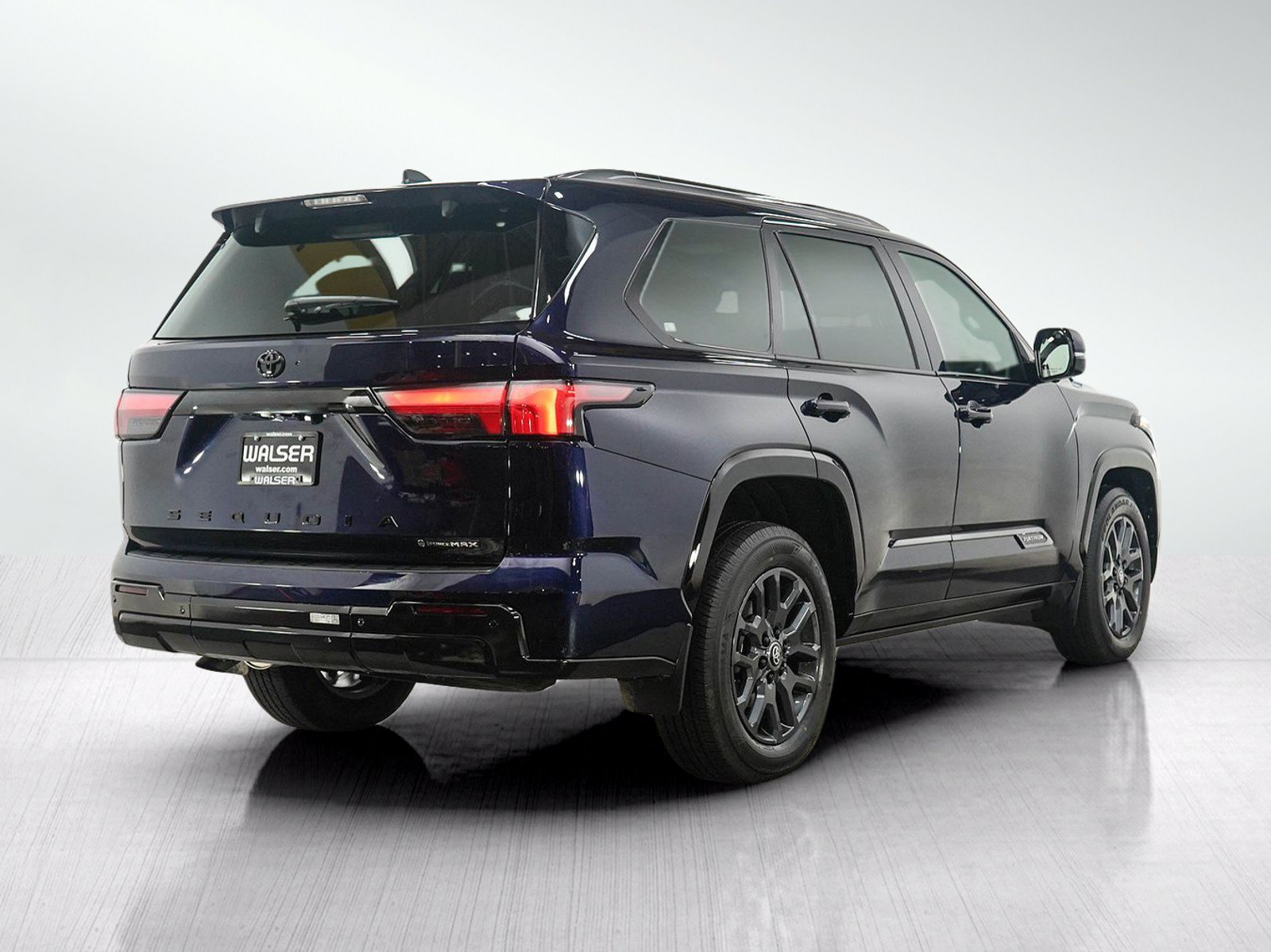 Used 2026 Toyota Sequoia Platinum AWD/4WD image 5