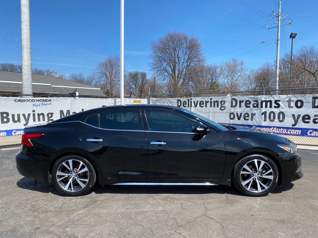 Used 2017 Nissan Maxima Platinum image 2