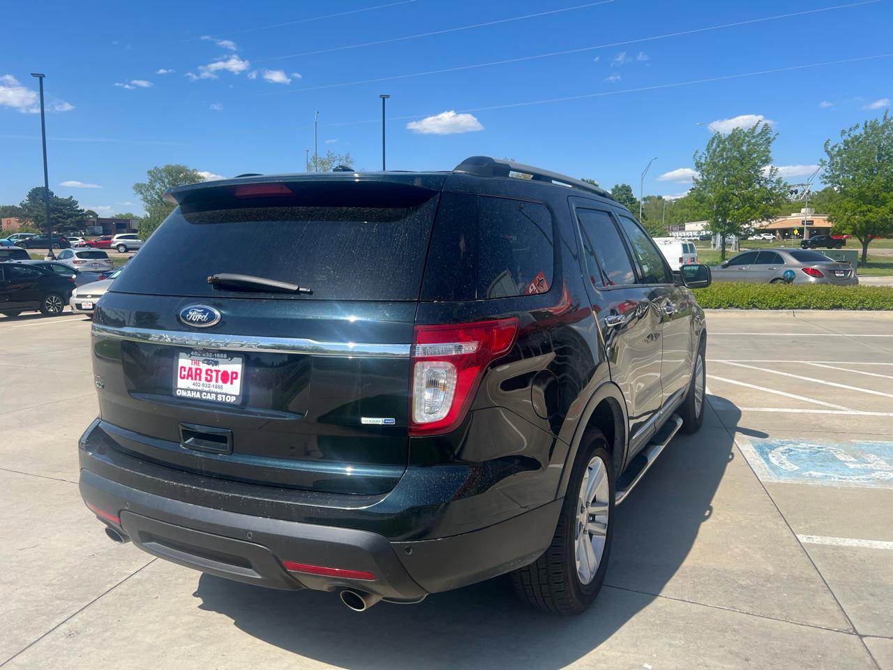 Used 2014 Ford Explorer XLT w/ Equipment Group 202A AWD/4WD image 6