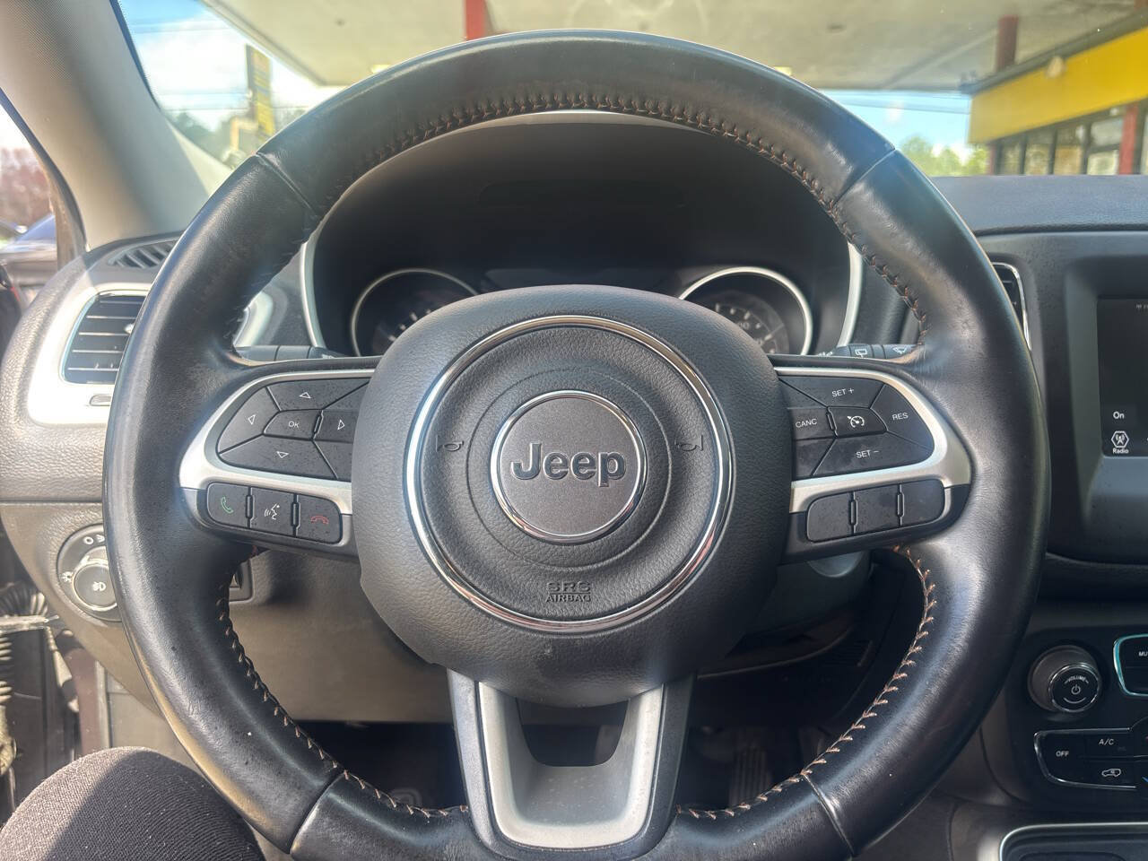Used 2018 Jeep Compass Latitude w/ Popular Equipment Group AWD/4WD image 11