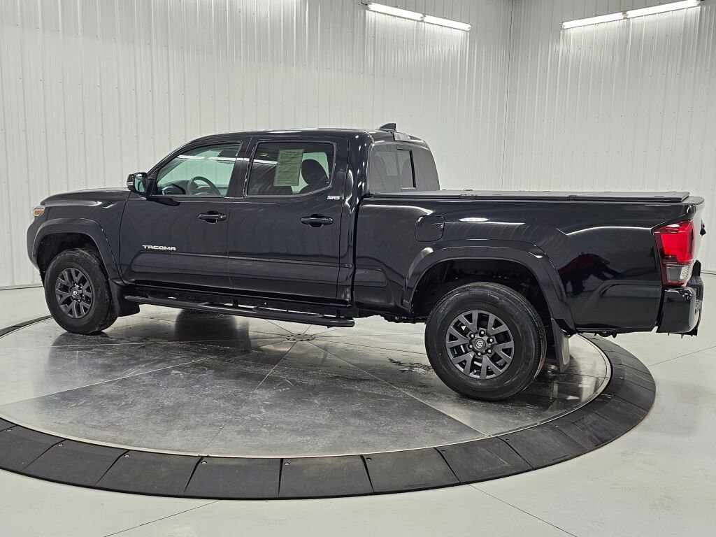 Used 2021 Toyota Tacoma SR5 w/ Technology Package AWD/4WD image 3