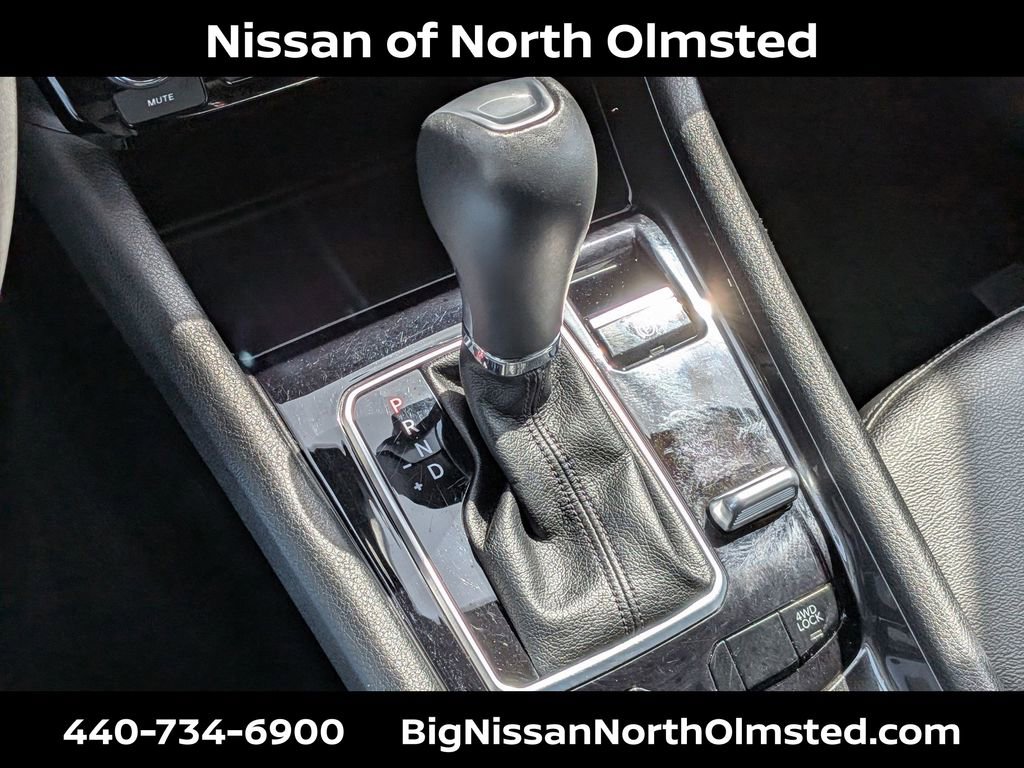 Used 2023 Jeep Compass Latitude w/ Sun and Sound Group AWD/4WD image 19