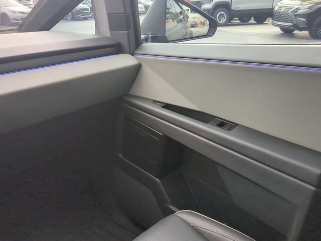 Used 2024 Tesla Cybertruck AWD Crew Cab image 16