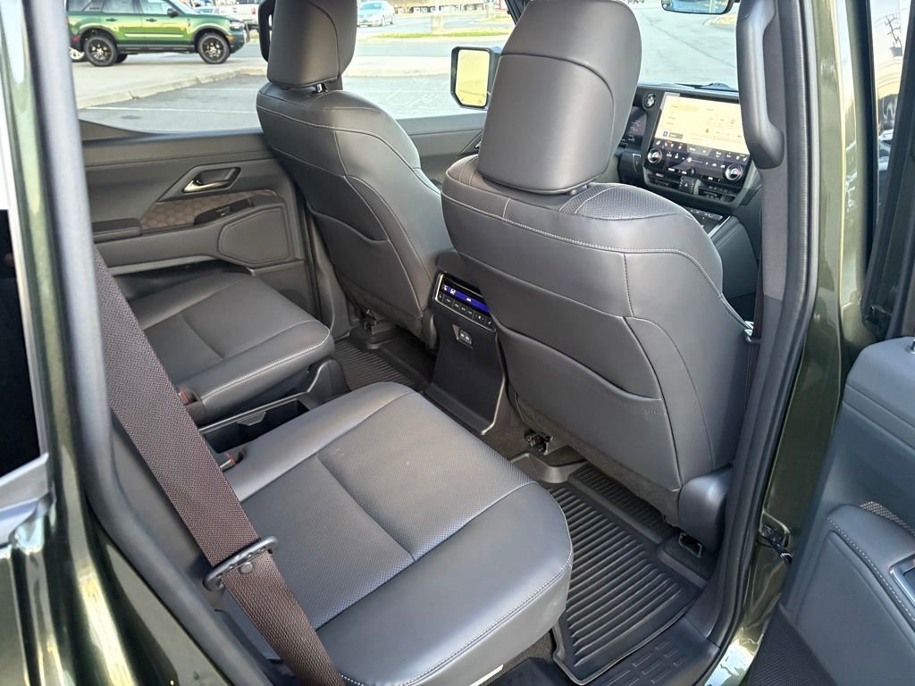 Used 2024 Lexus GX 550 image 21