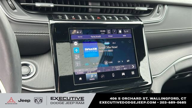 Used 2024 Jeep Grand Cherokee Altitude image 16