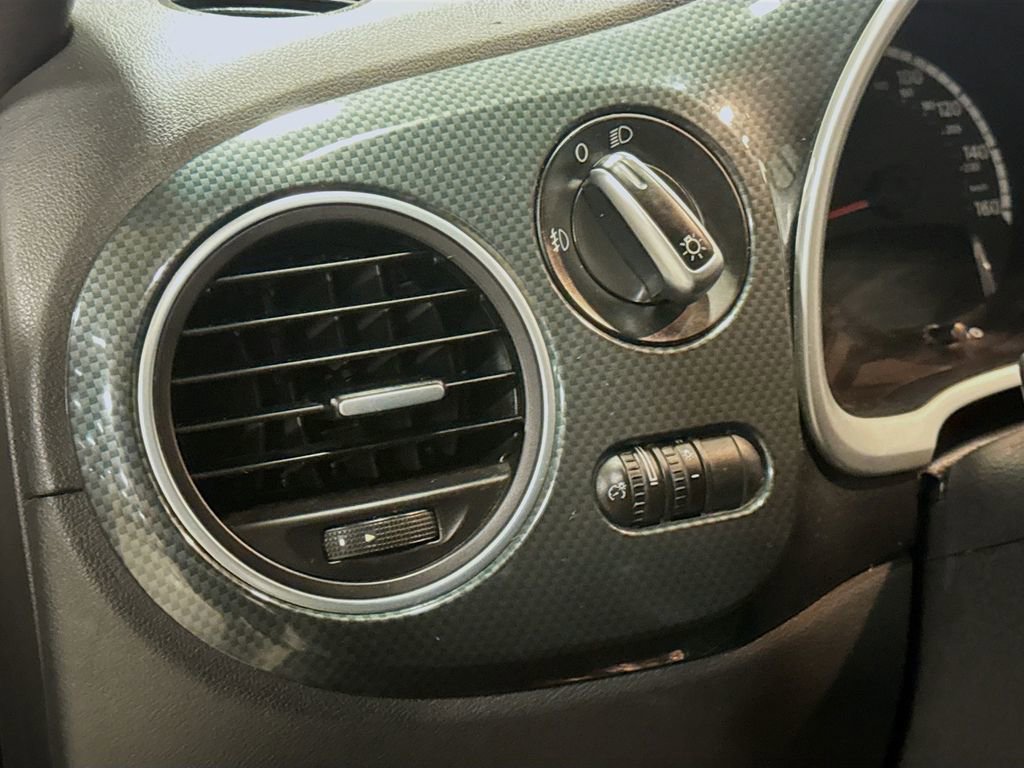 Used 2013 Volkswagen Beetle 2.0T image 12