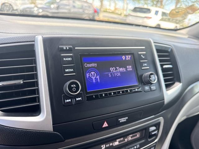 Certified 2017 Honda Pilot LX image 23