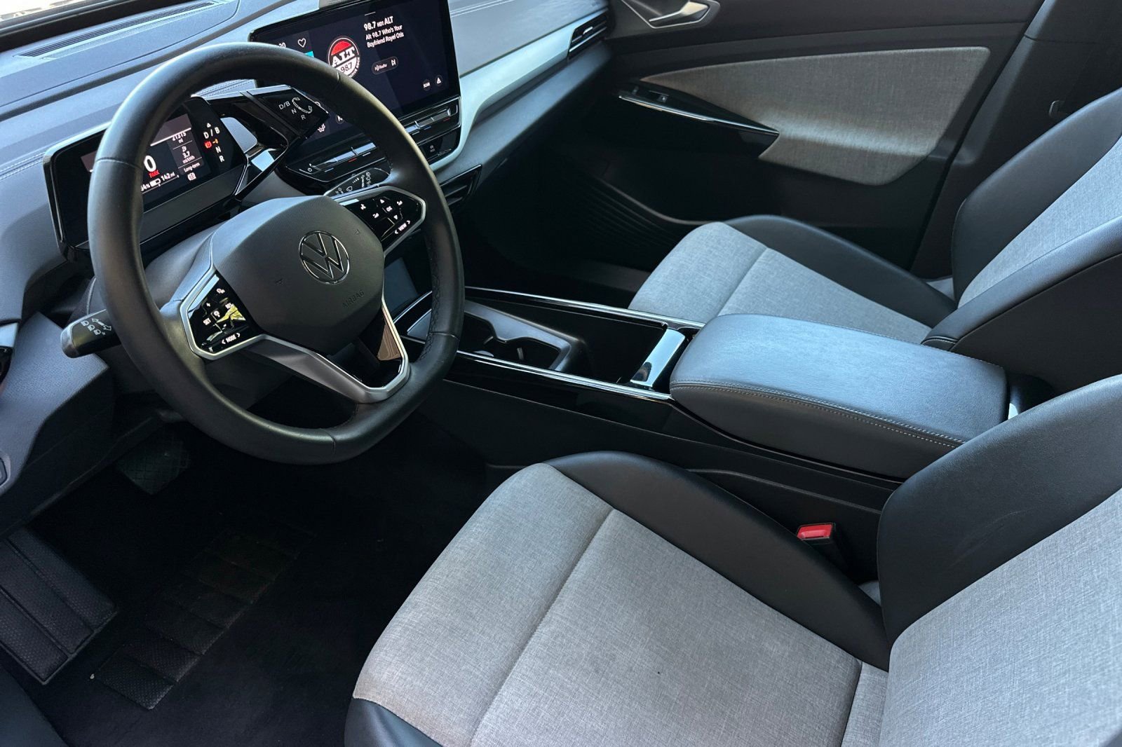 Used 2023 Volkswagen ID.4 Pro image 10