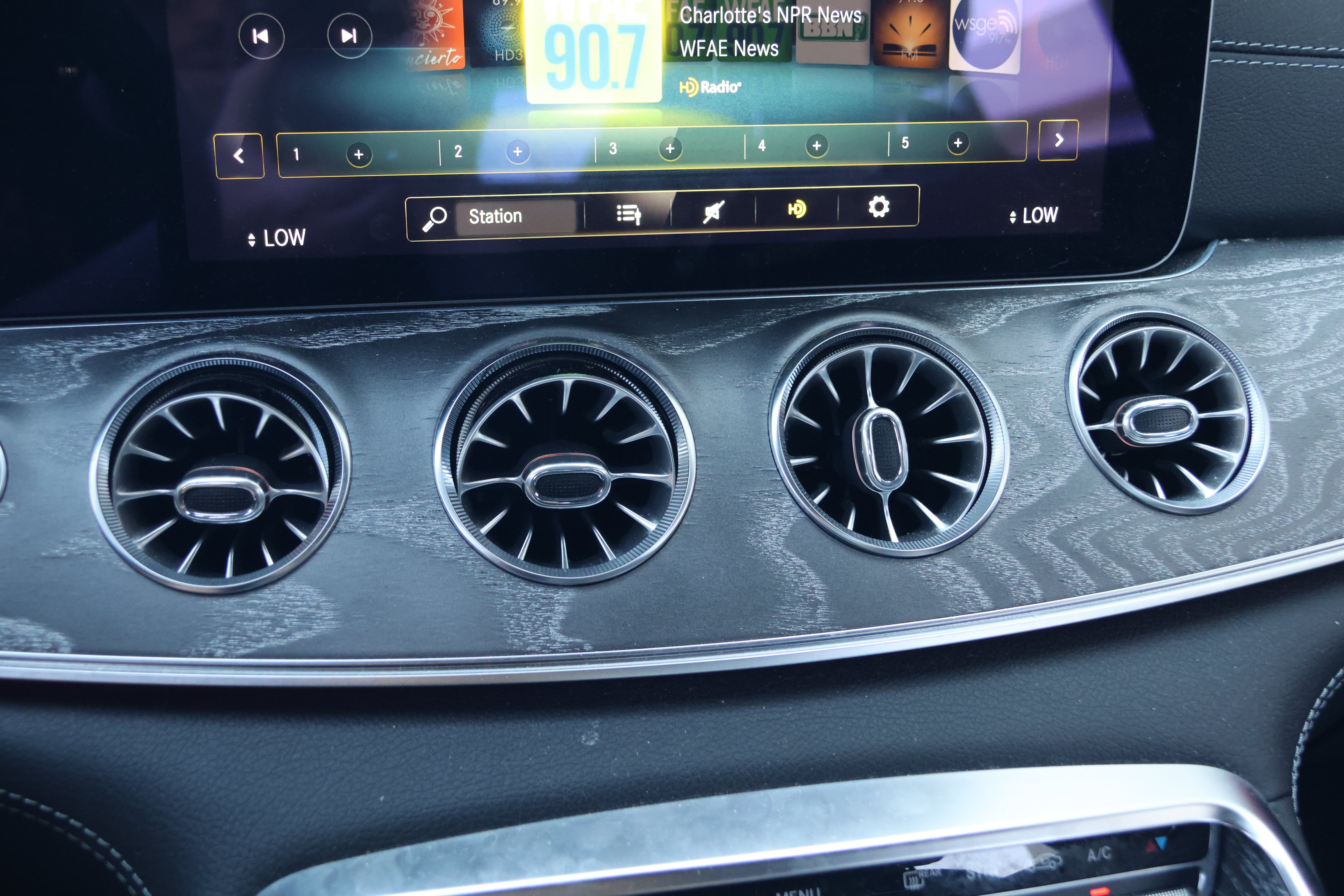 Used 2022 Mercedes-Benz AMG GT 43 image 29