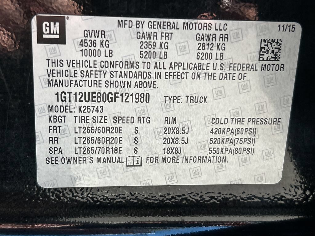 Used 2016 GMC Sierra 2500 Denali w/ Duramax Plus Package AWD/4WD image 32