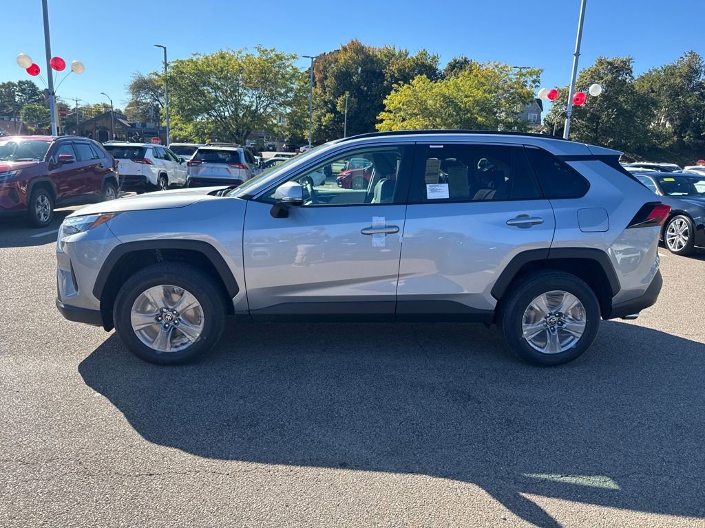 New 2025 Toyota RAV4 XLE image 4