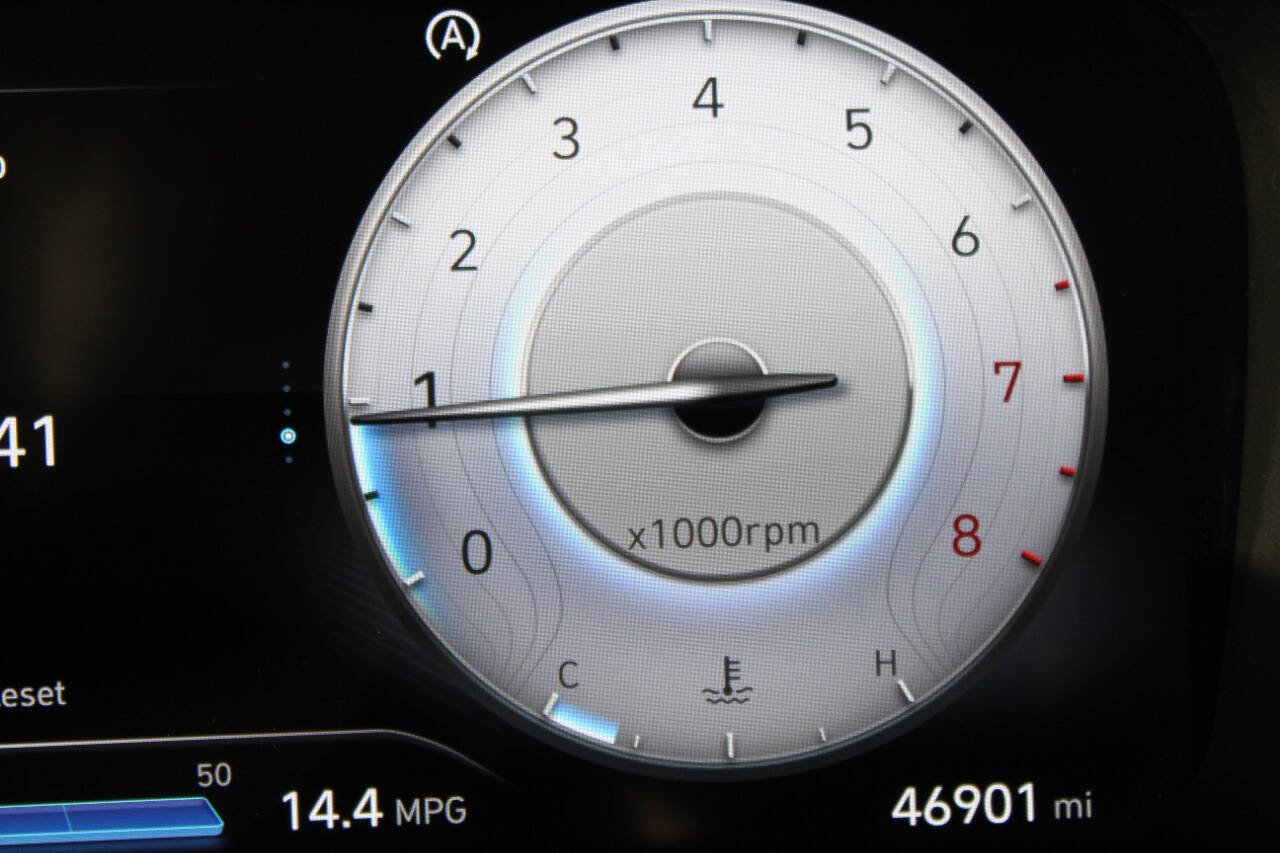 Used 2022 Hyundai Santa Fe Limited image 16