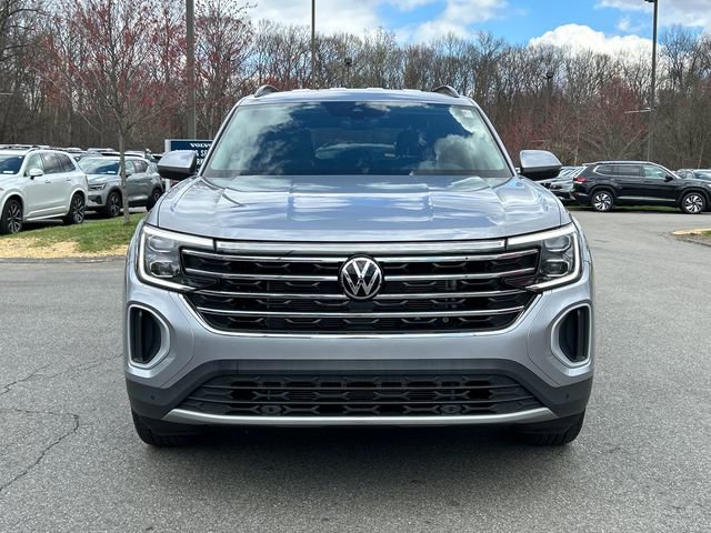 Certified 2025 Volkswagen Atlas SE w/ Black Wheel Package image 6