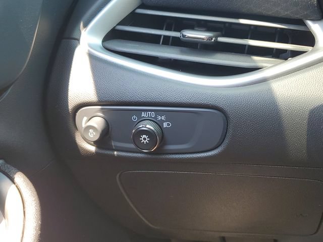 Used 2025 Chevrolet Malibu LS FWD image 21