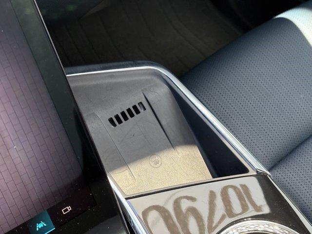 Certified 2025 Cadillac Escalade IQ Luxury 2 w/ LPO, Premium Carpet Package AWD/4WD image 25