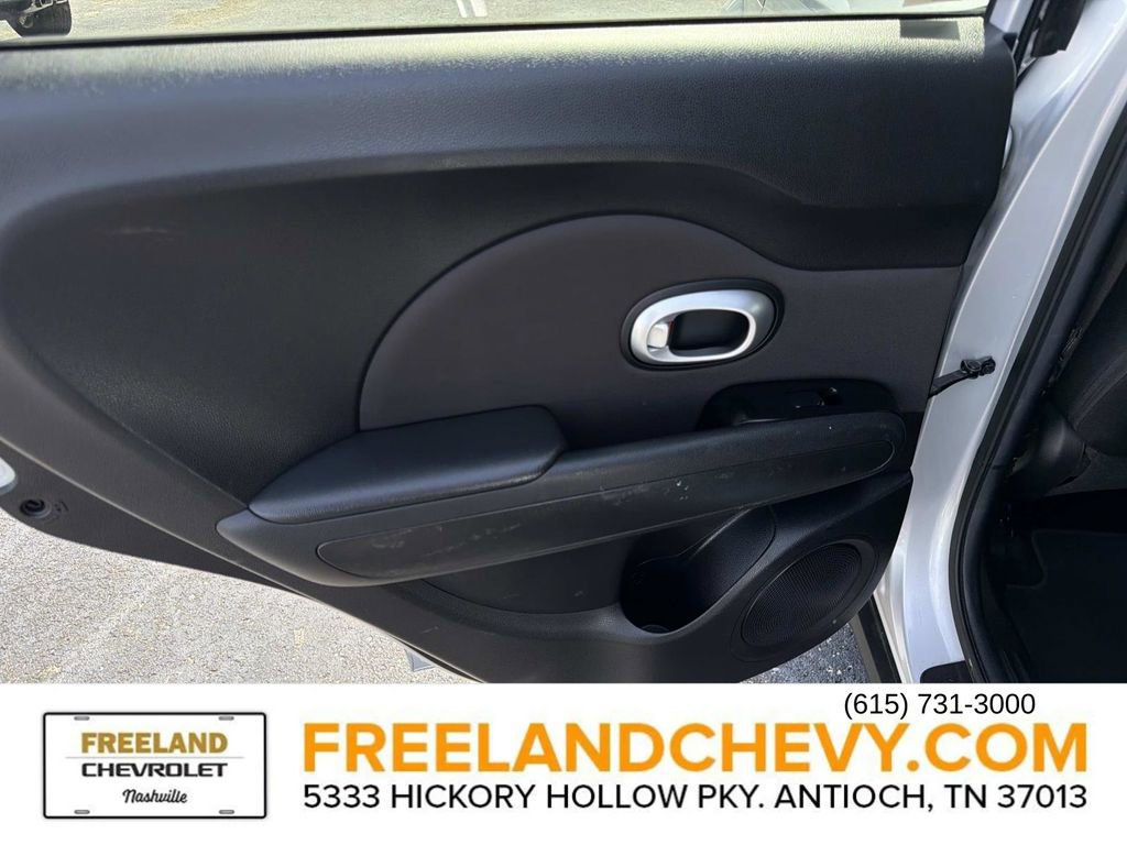 Used 2015 Kia Soul + image 15