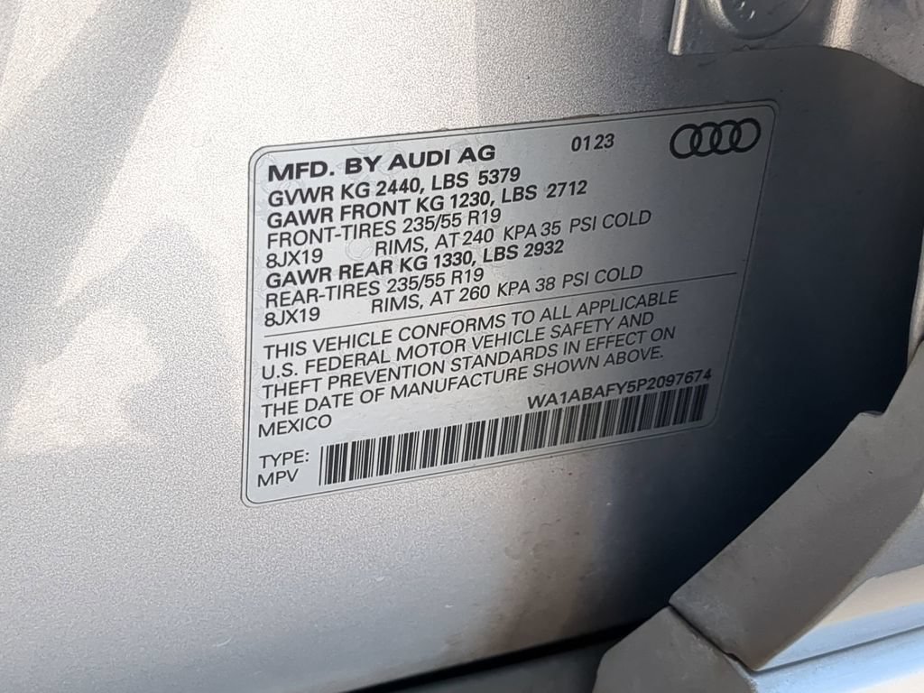 Used 2023 Audi Q5 2.0T Premium w/ Convenience Package AWD/4WD image 36