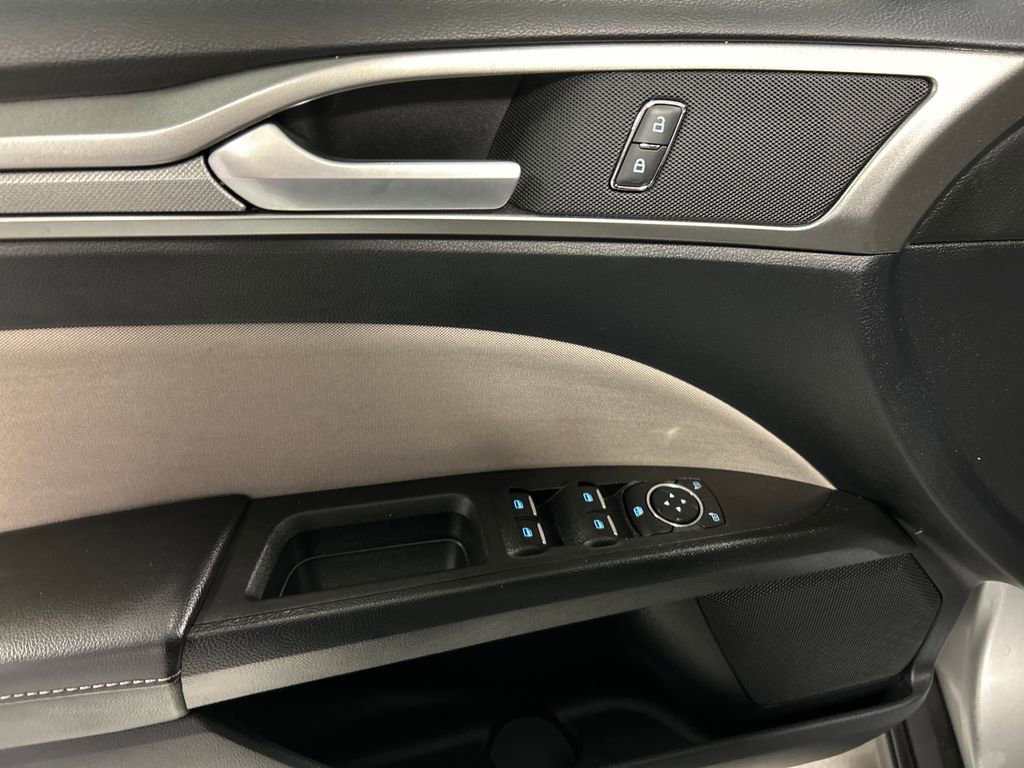 Used 2020 Ford Fusion S image 13