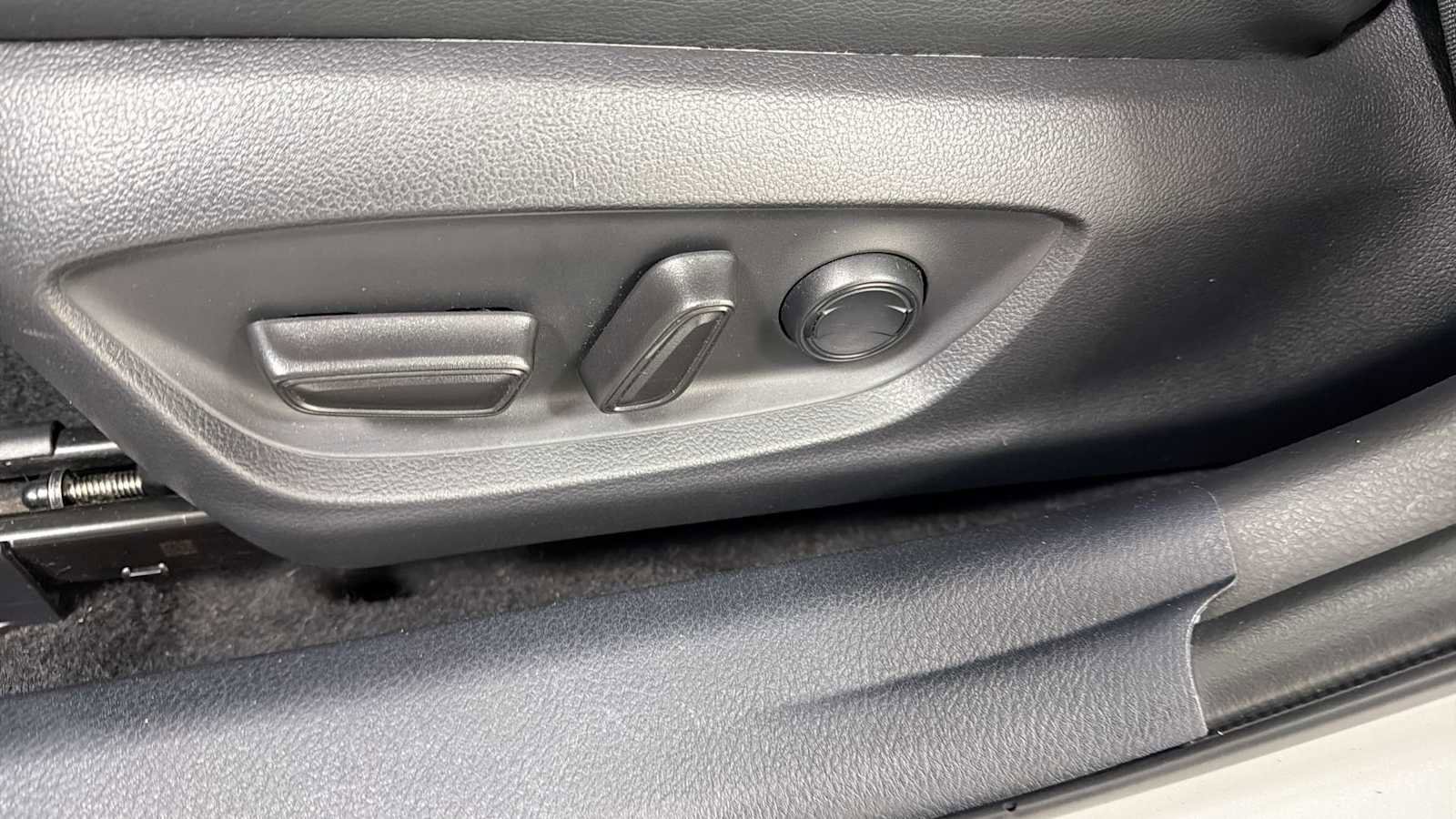 Certified 2021 Toyota Camry XSE FWD image 14