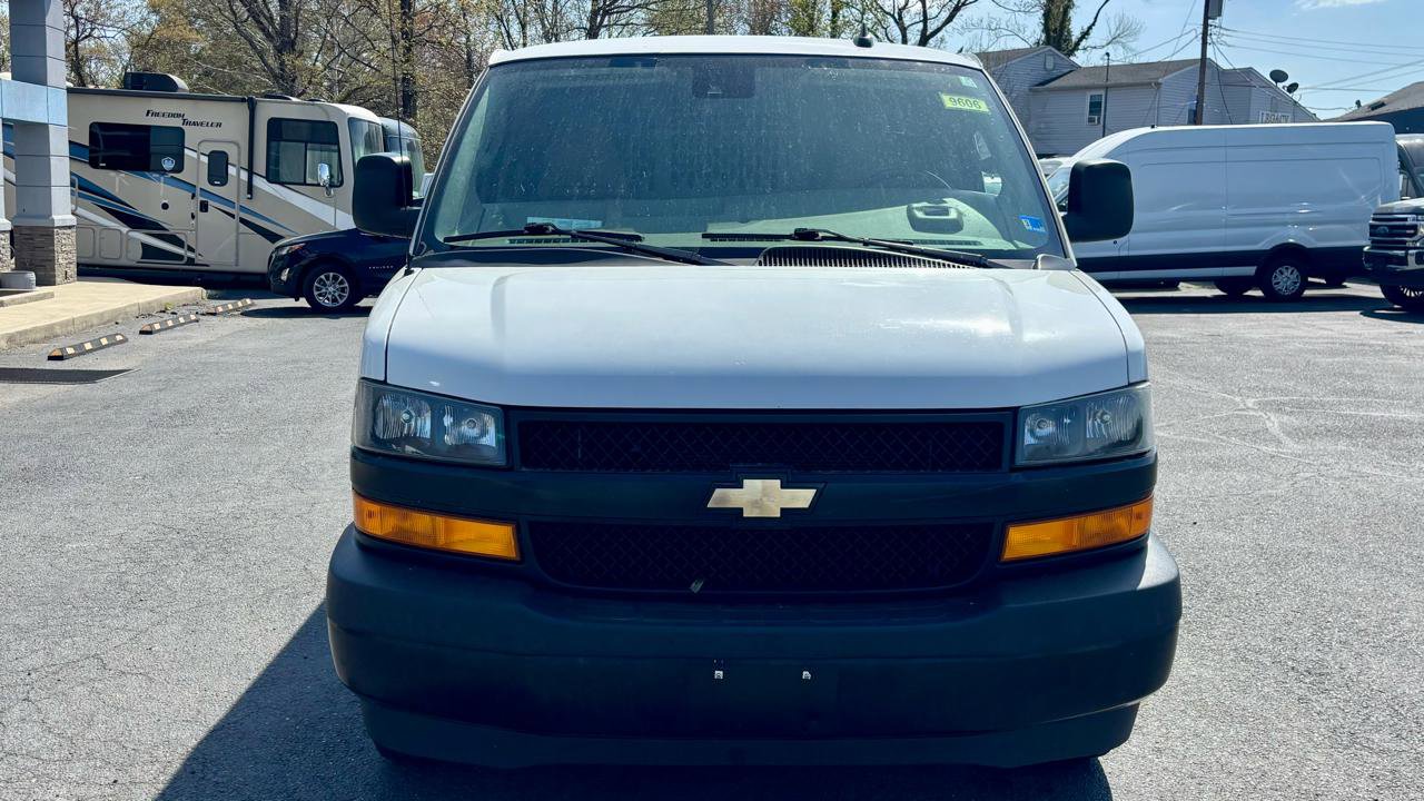 Used 2020 Chevrolet Express 3500 w/ Driver Convenience Package image 3