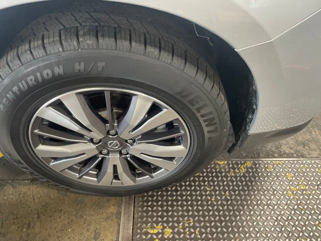 Used 2019 Nissan Pathfinder SL AWD/4WD image 7